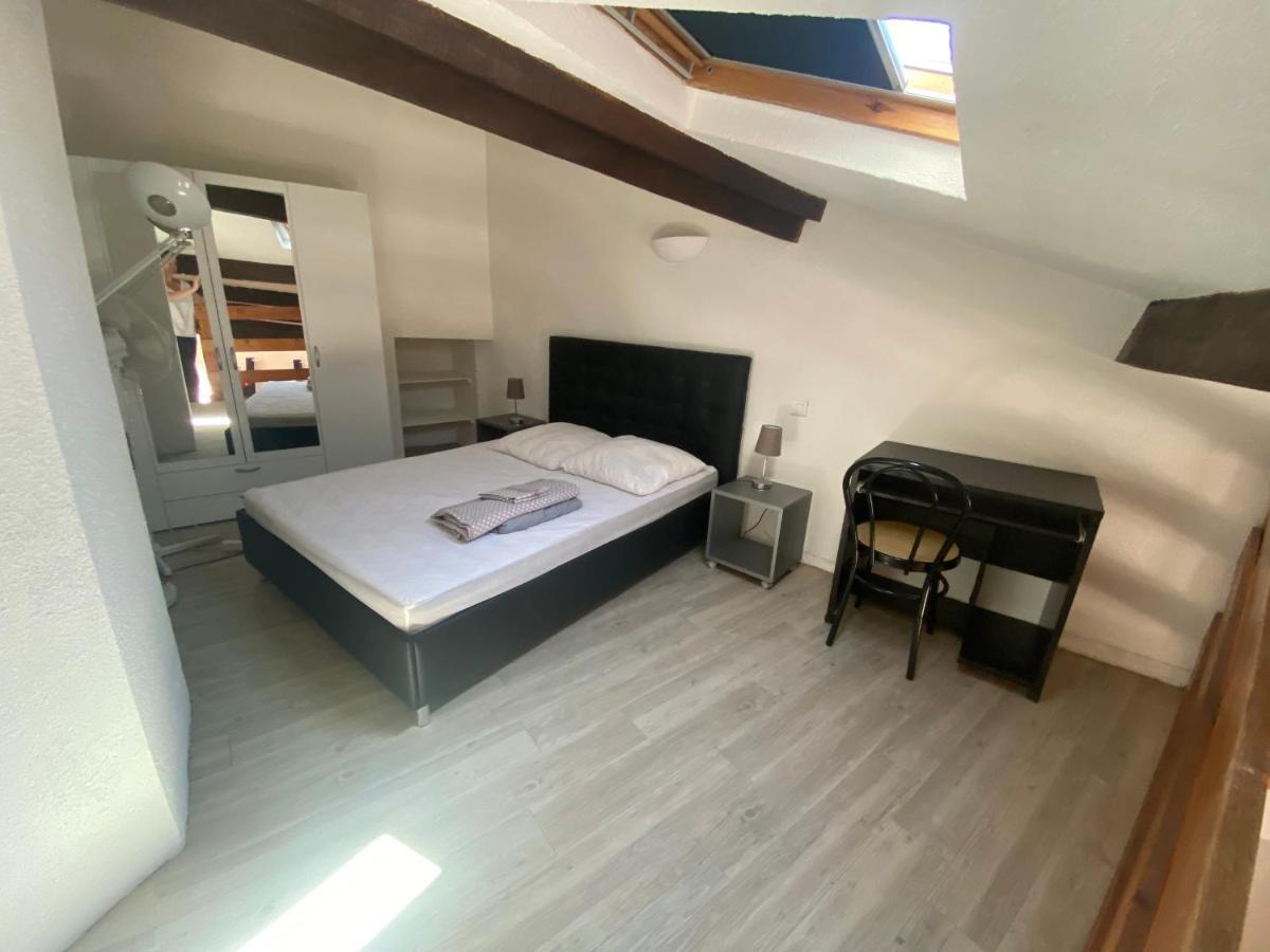 Le Cocon D'Avignon - T2 Duplex 40M2 - Centre Historique Intra Muros- Wifi Climatisation Luaran gambar